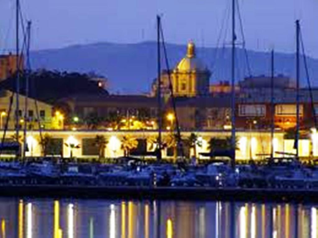 리카타 Castel Sant'Angelo Sea View 빌라 외부 사진